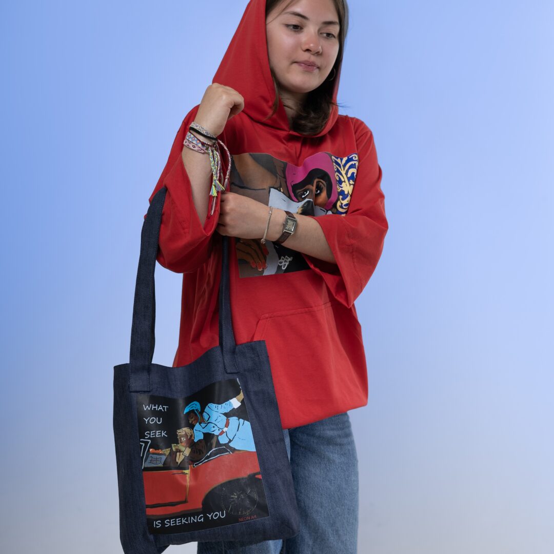 Neon Art | Hoodie | KEEP YOUR FRIENDS CLOSE, BUT YOUR ENEMIES CLOSER - Image 3